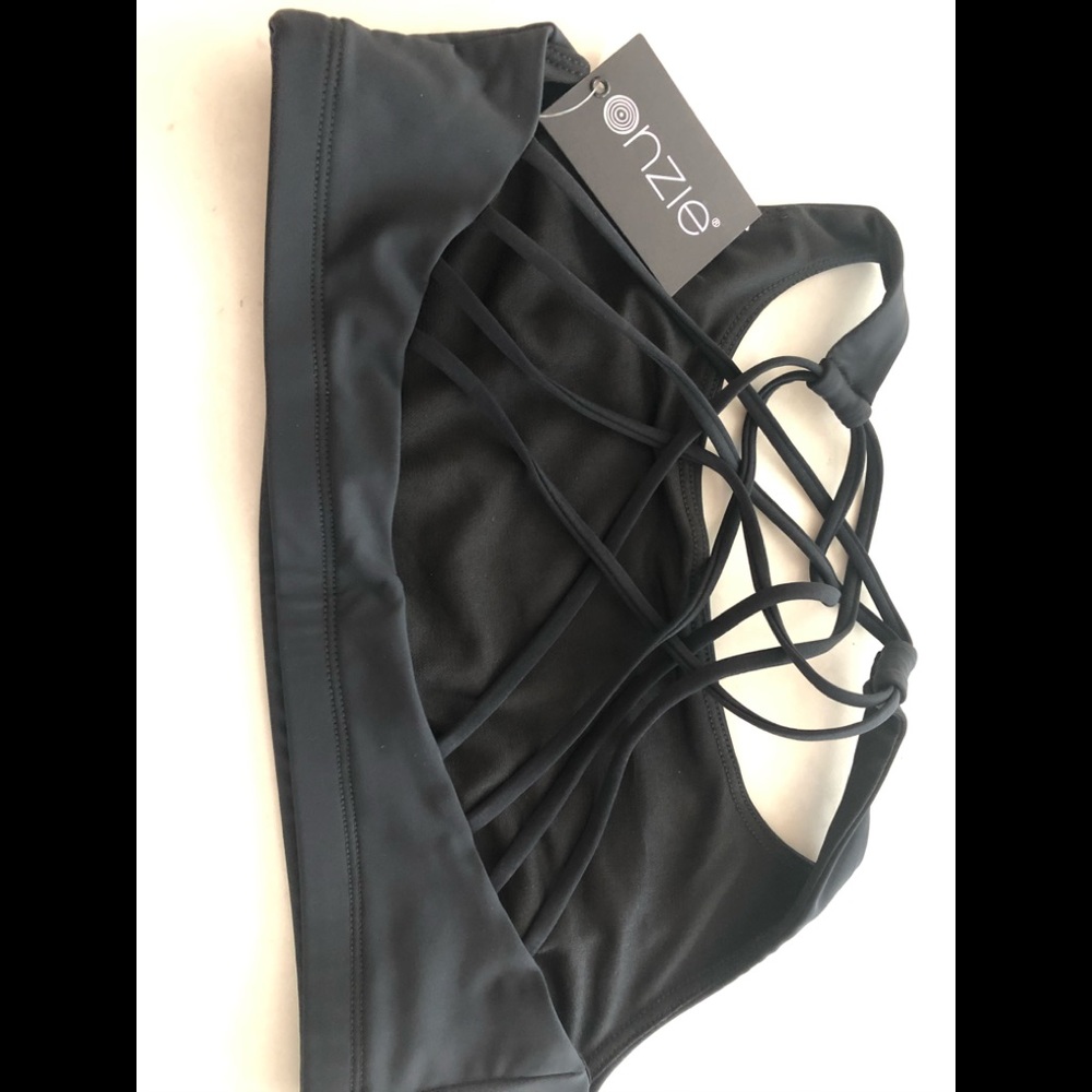 onzie®️ Black workout Bra